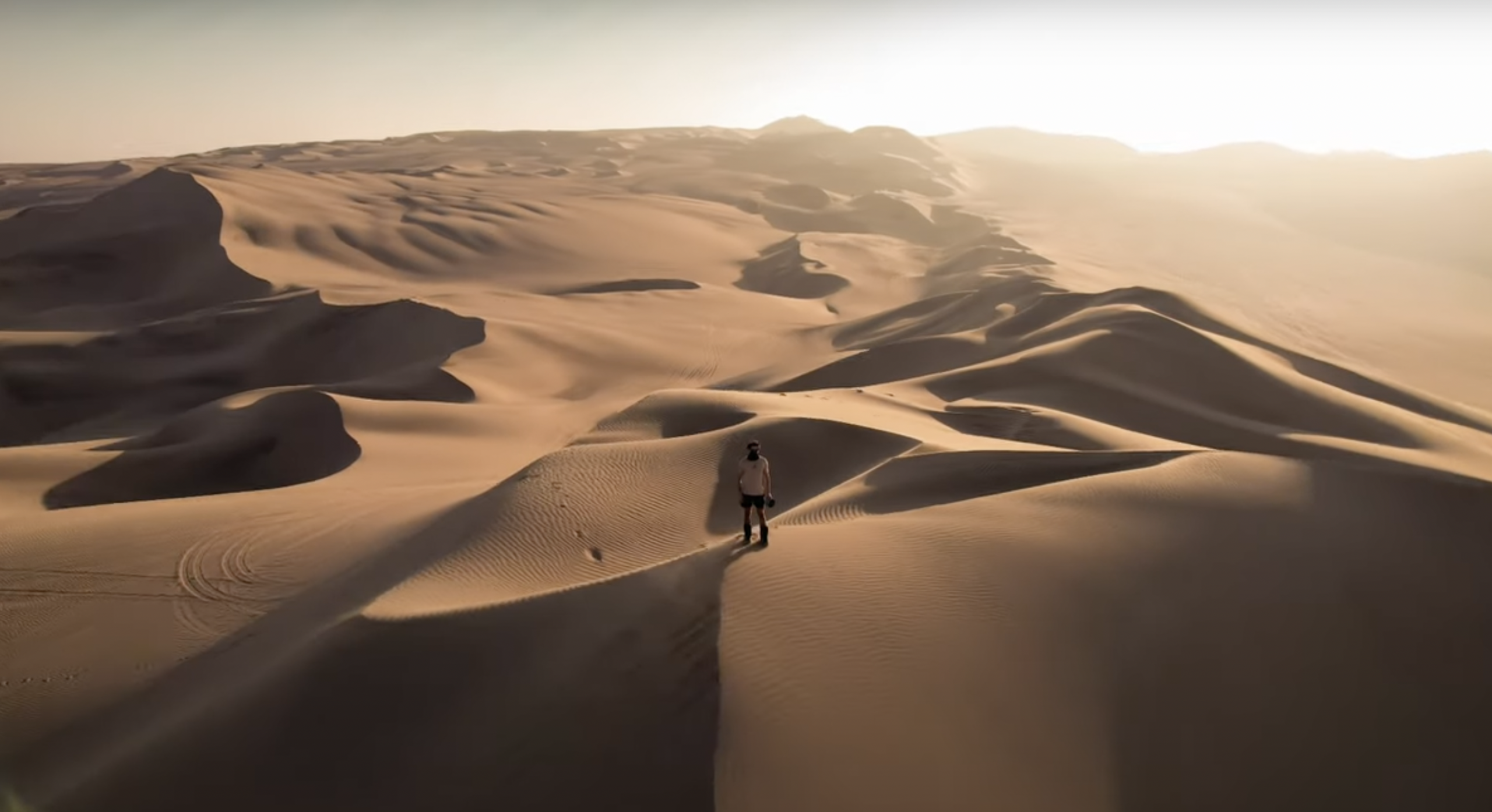 Peru | Huacachina | Standing in the dessert
